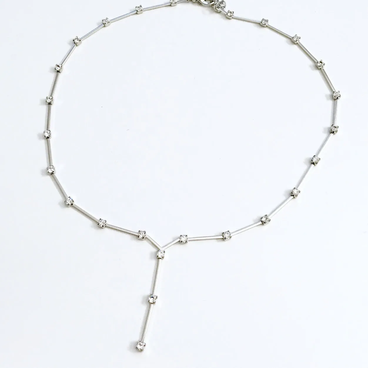 ELEGANT DIAMANTÉ NECKLACE