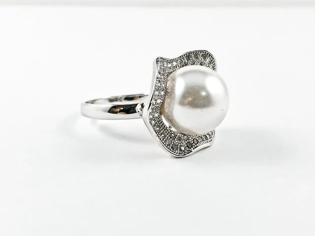 Elegant Unique Leaf Frame With Center Pearl CZ Brass Ring