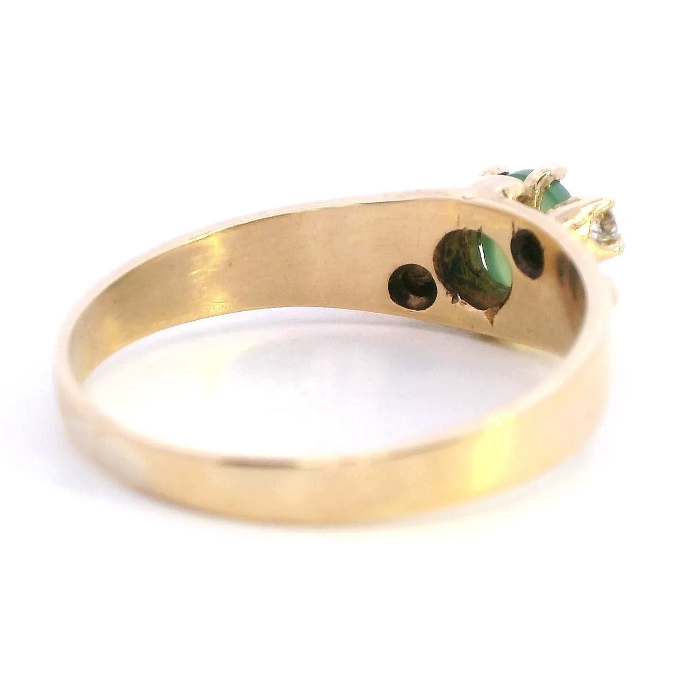 Exquisite 9ct Yellow Gold Nephrite Jade & Cubic Zirconia Ring