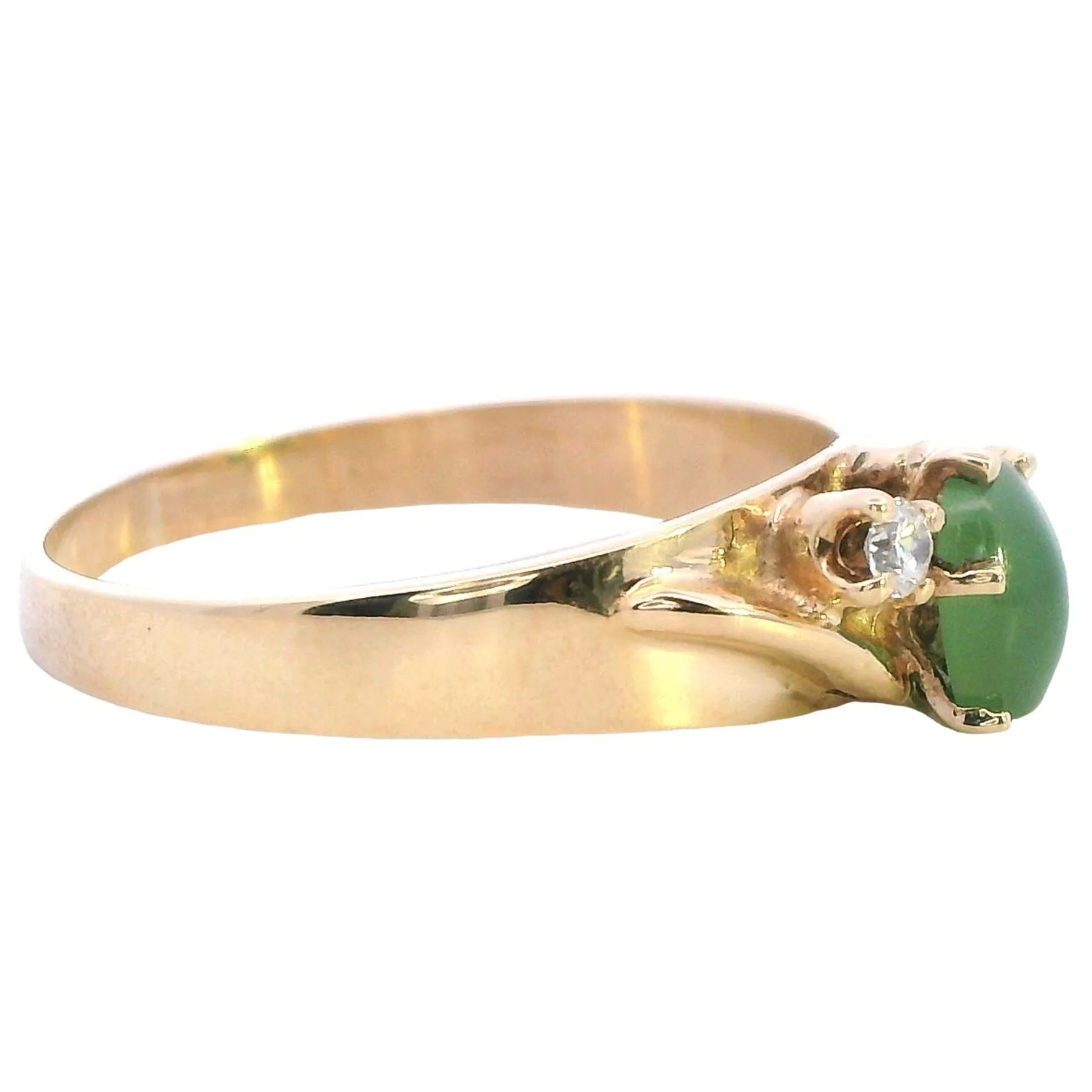 Exquisite 9ct Yellow Gold Nephrite Jade & Cubic Zirconia Ring