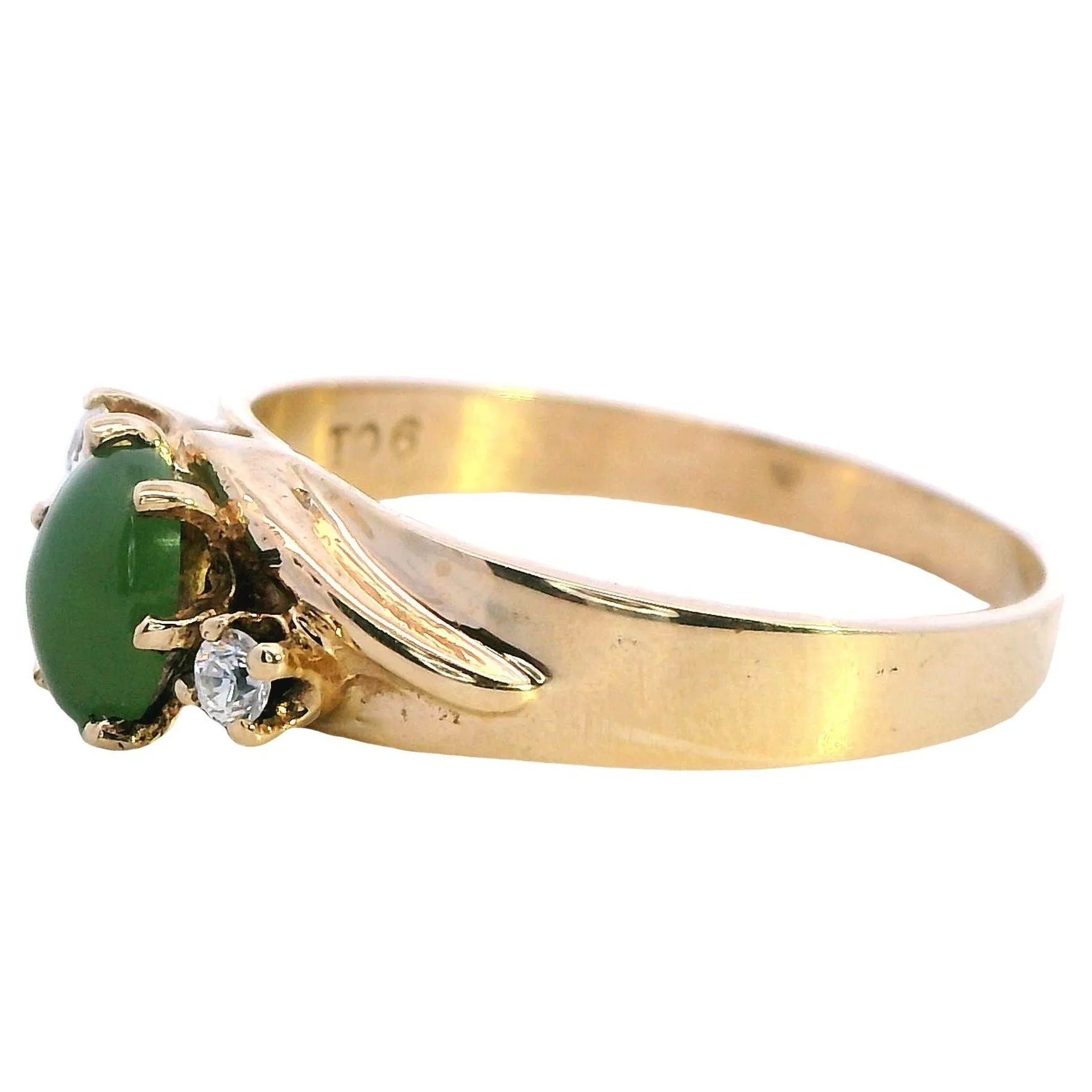 Exquisite 9ct Yellow Gold Nephrite Jade & Cubic Zirconia Ring