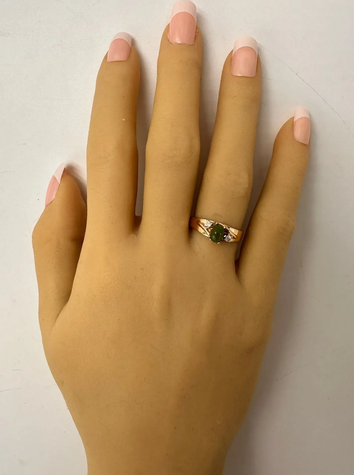 Exquisite 9ct Yellow Gold Nephrite Jade & Cubic Zirconia Ring