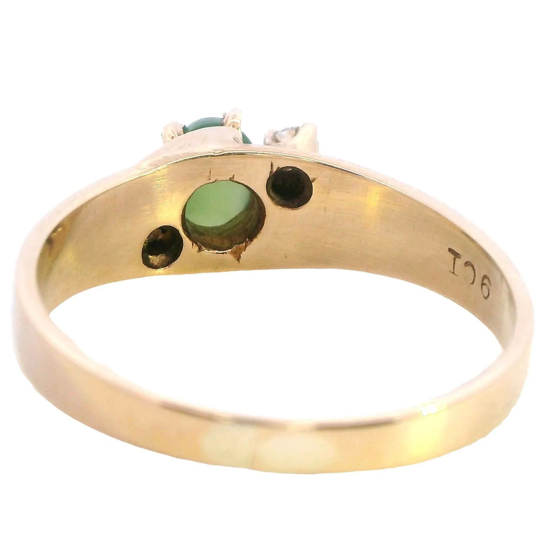 Exquisite 9ct Yellow Gold Nephrite Jade & Cubic Zirconia Ring