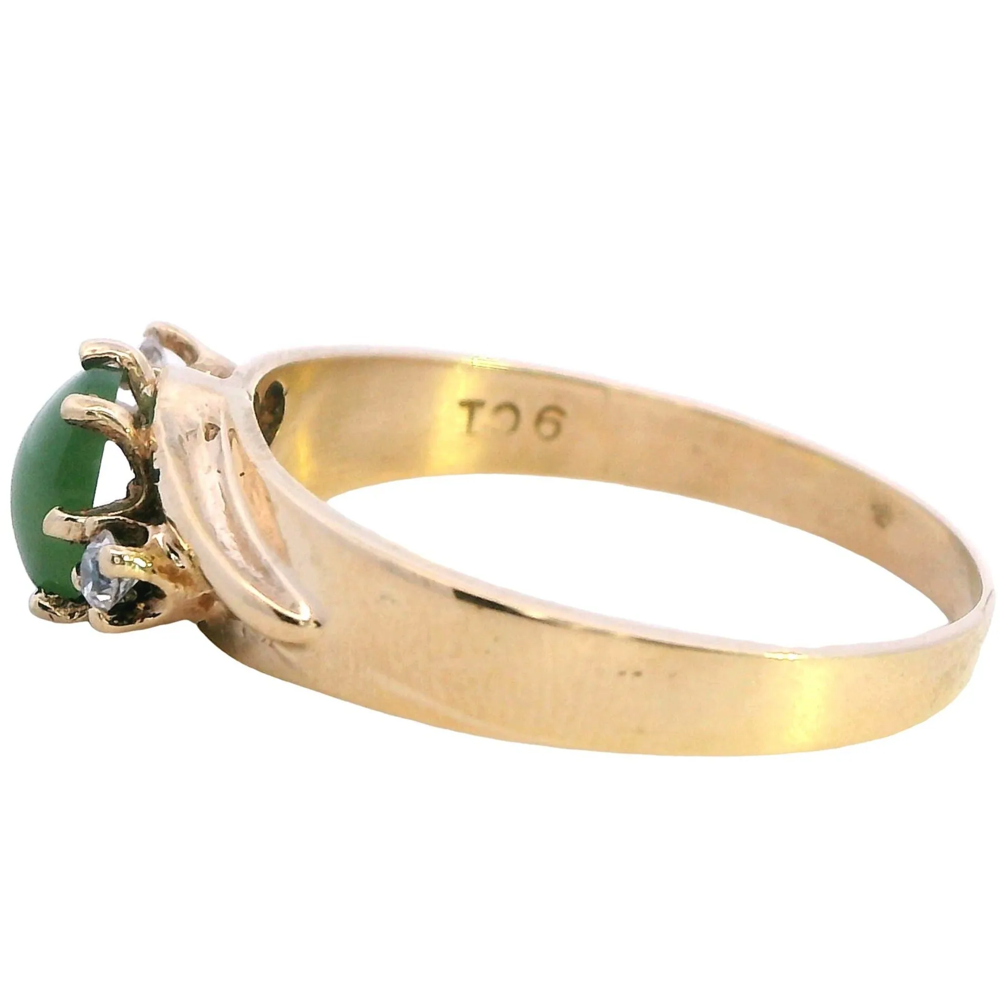 Exquisite 9ct Yellow Gold Nephrite Jade & Cubic Zirconia Ring