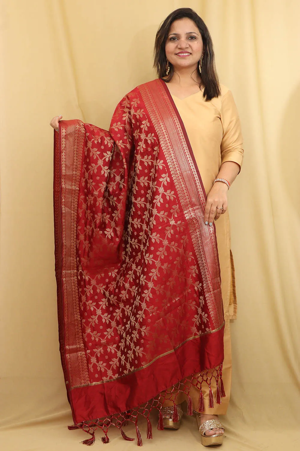 Exquisite Maroon Banarasi Silk Dupatta - Elegant and Timeless