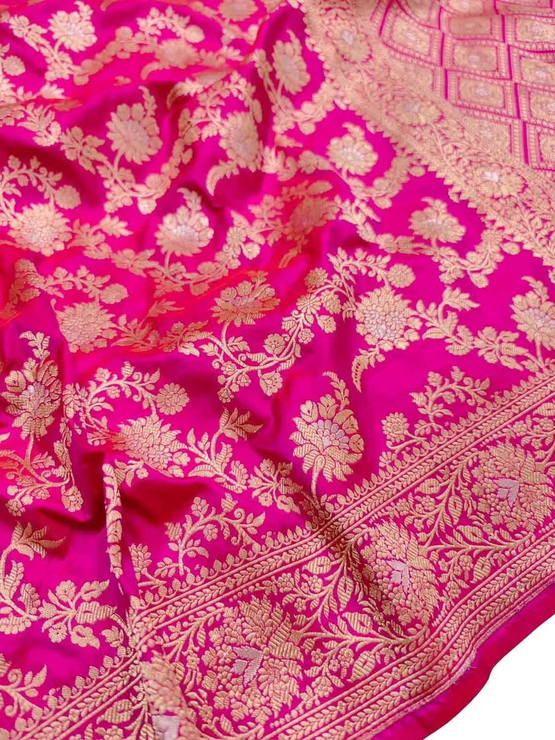 Exquisite Pink Handloom Banarasi Pure Katan Silk Saree