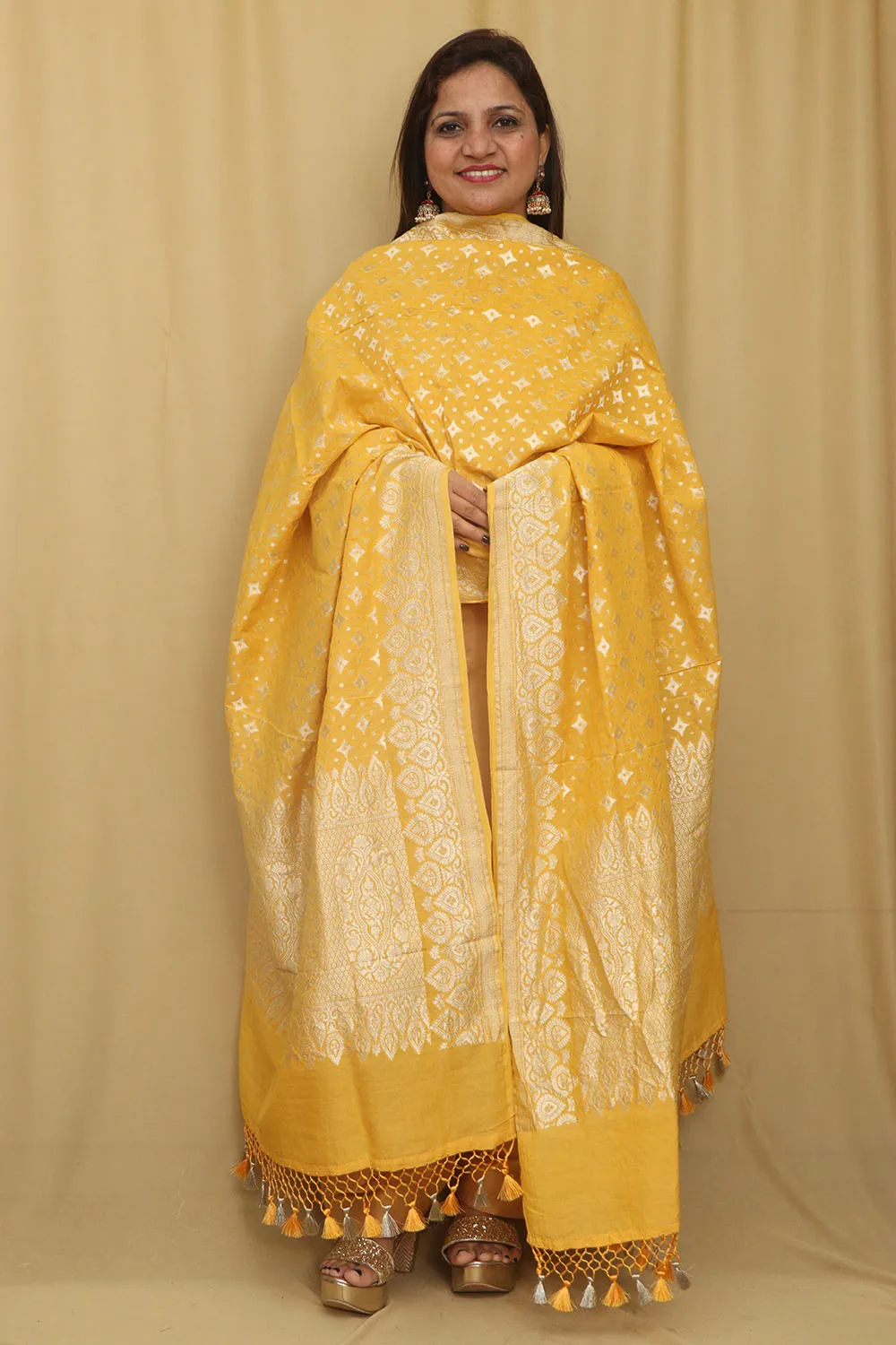 Exquisite Yellow Banarasi Handloom Pure Moonga Silk Dupatta