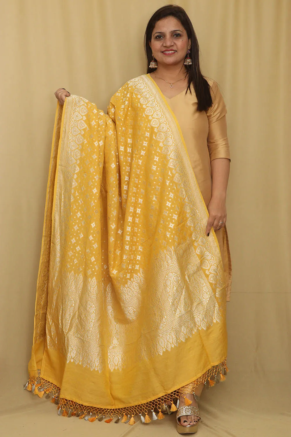 Exquisite Yellow Banarasi Handloom Pure Moonga Silk Dupatta