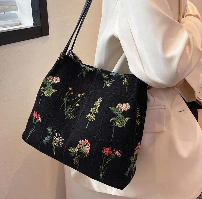 Floral Embroidered Handbag