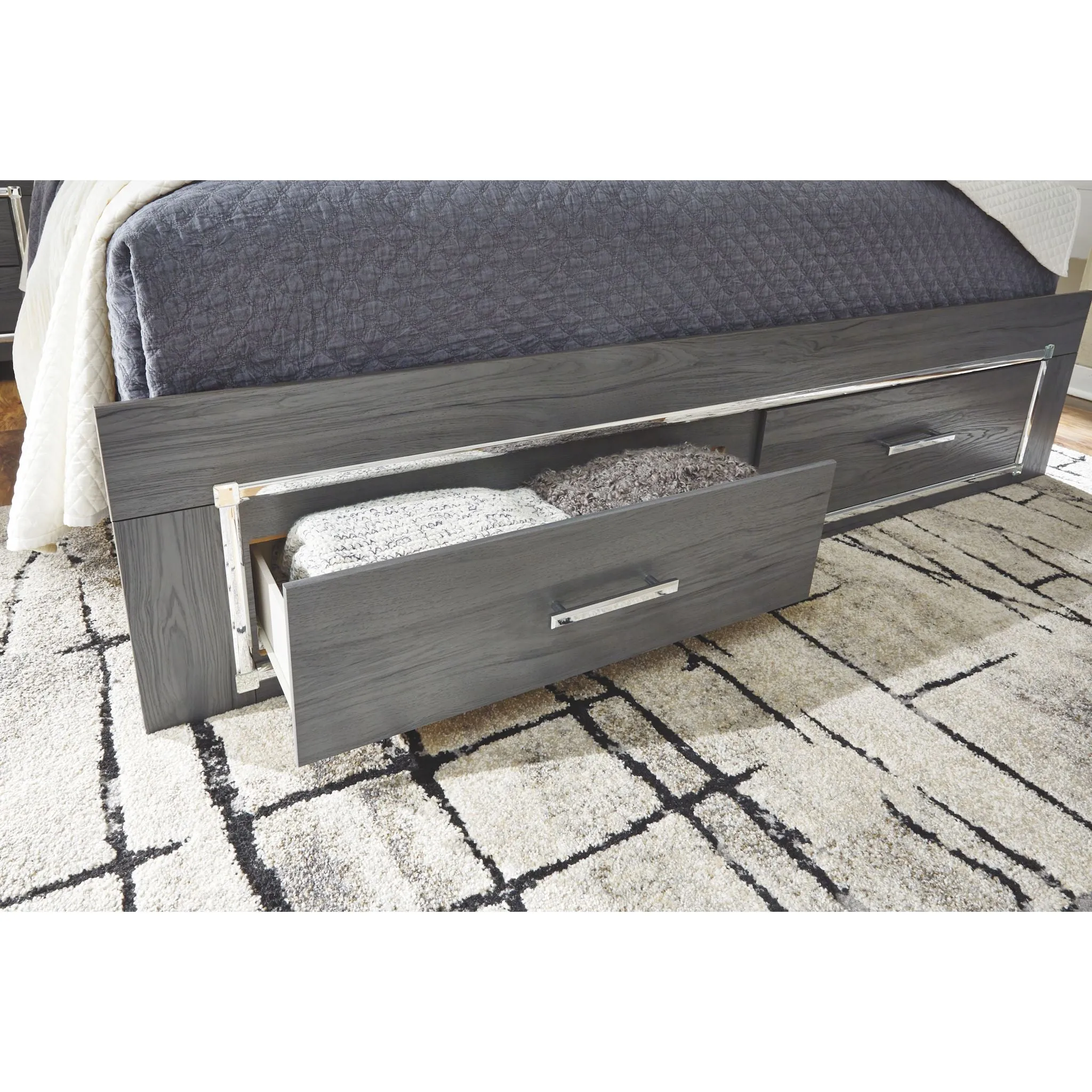 Lodanna Storage Platform Bed - Gray