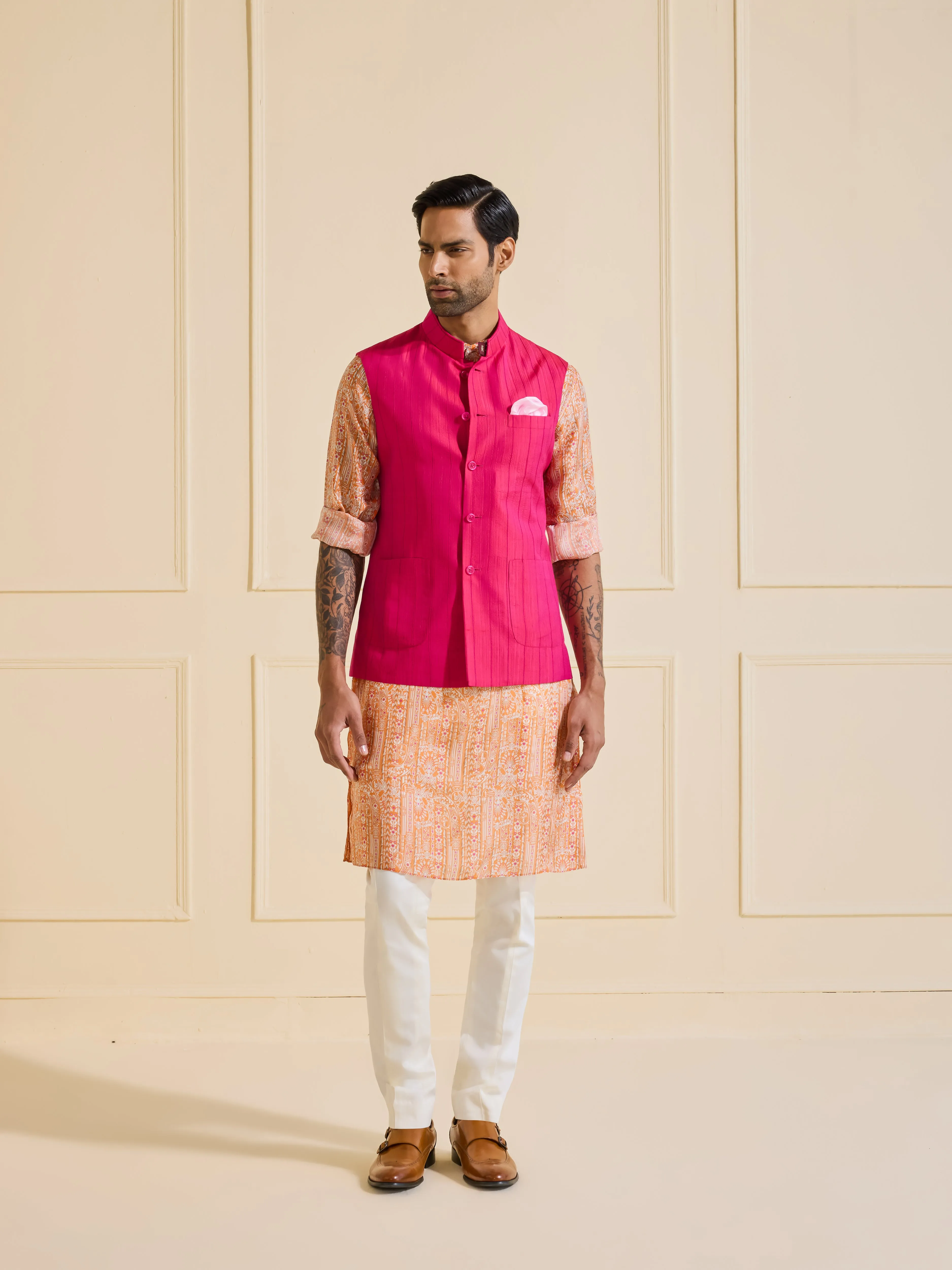 ROSÉ ESSENCE: EXQUISITE TAILORED WAISTCOAT