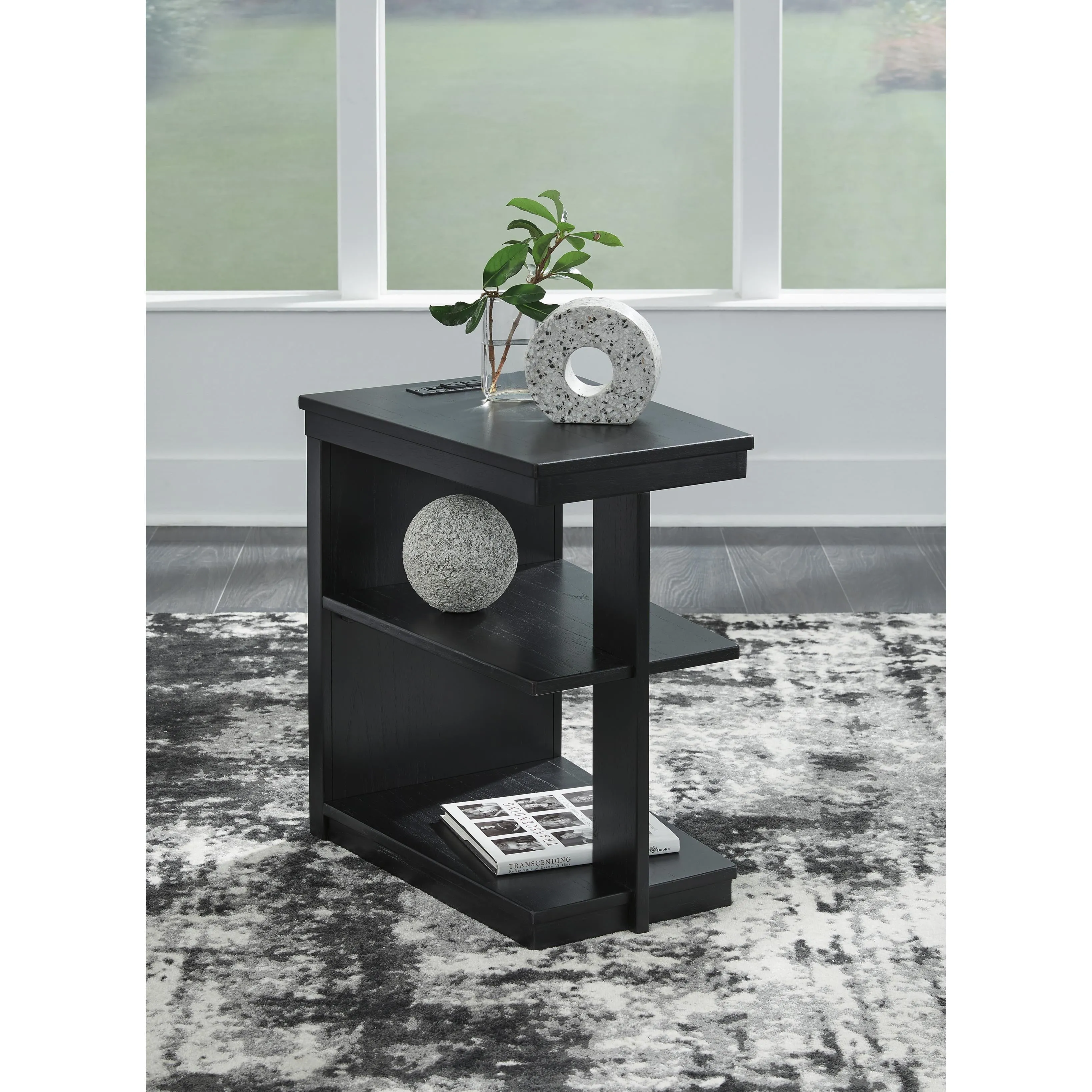 Signature Design by Ashley Winbardi End Table T786-7